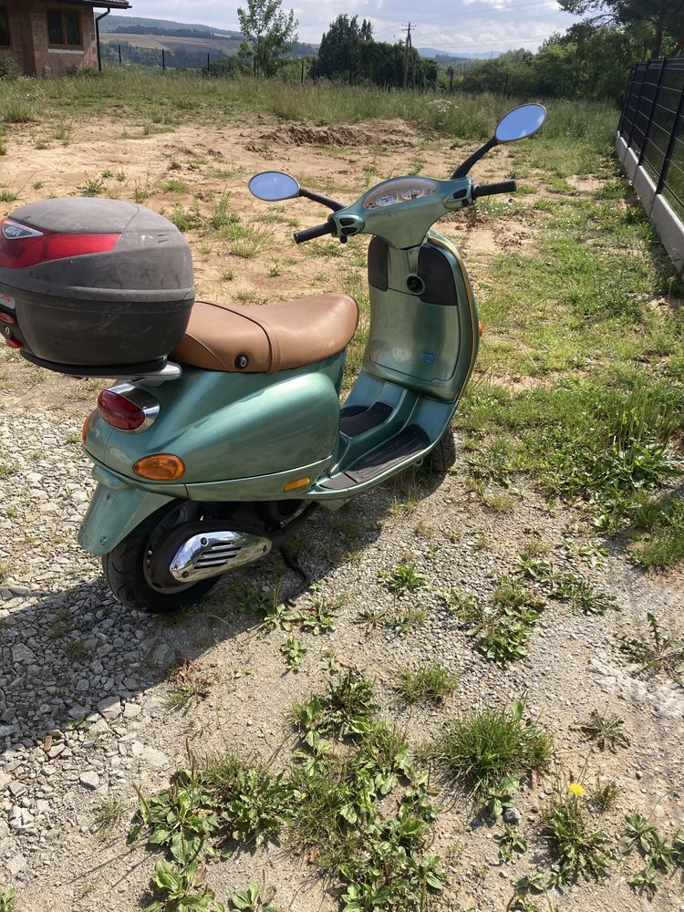 Piaggio vespa 125 et4