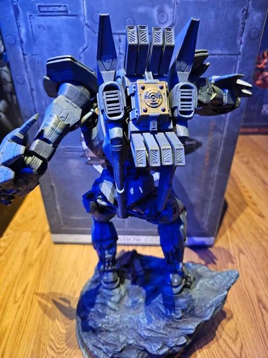 Sideshow Pacific Rim Striker Eureka 1/4 scale Statue