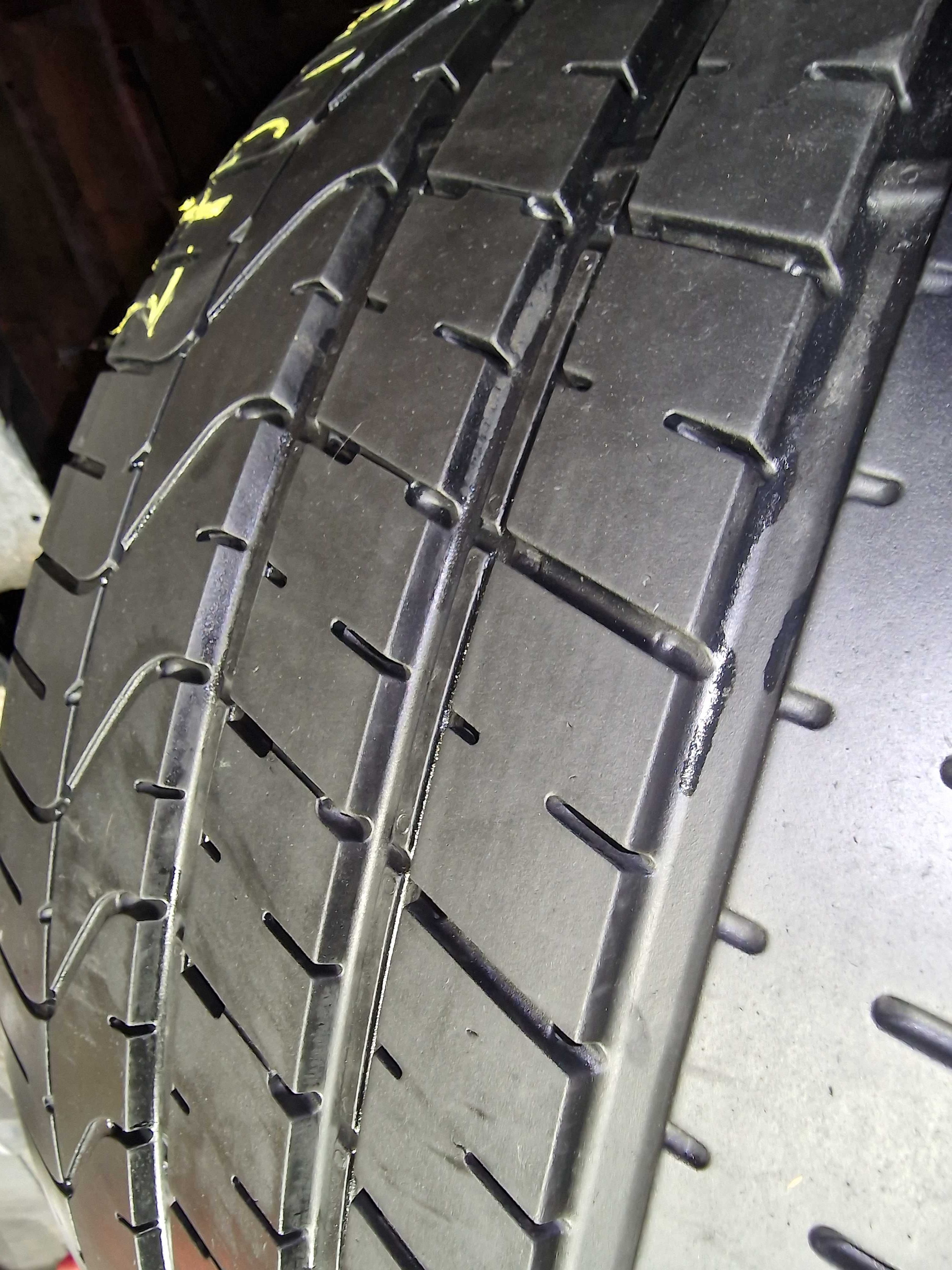 275/30/20 Pirelli p zero RO1 , super stan 7mm z 21r.