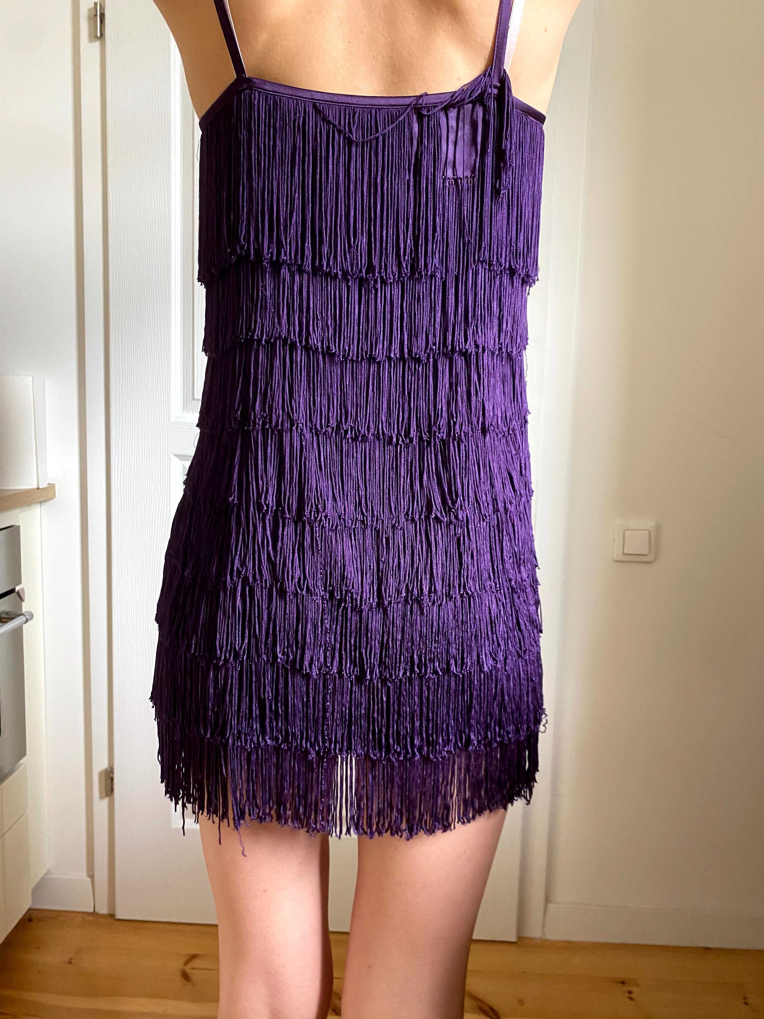 Fioletowa sukienka z frędzlami 40