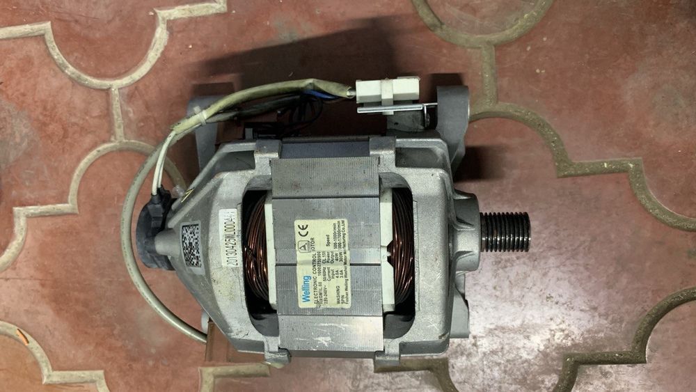 мотор стиральная машина Indesit Aniston