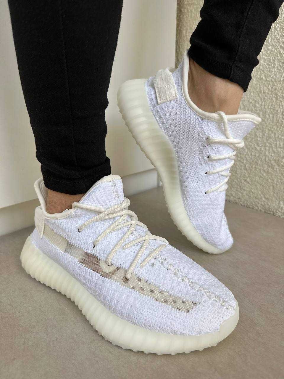 Кроссовки женские Adidas Yeezy Boost 350 изи буст 350 ізі изики