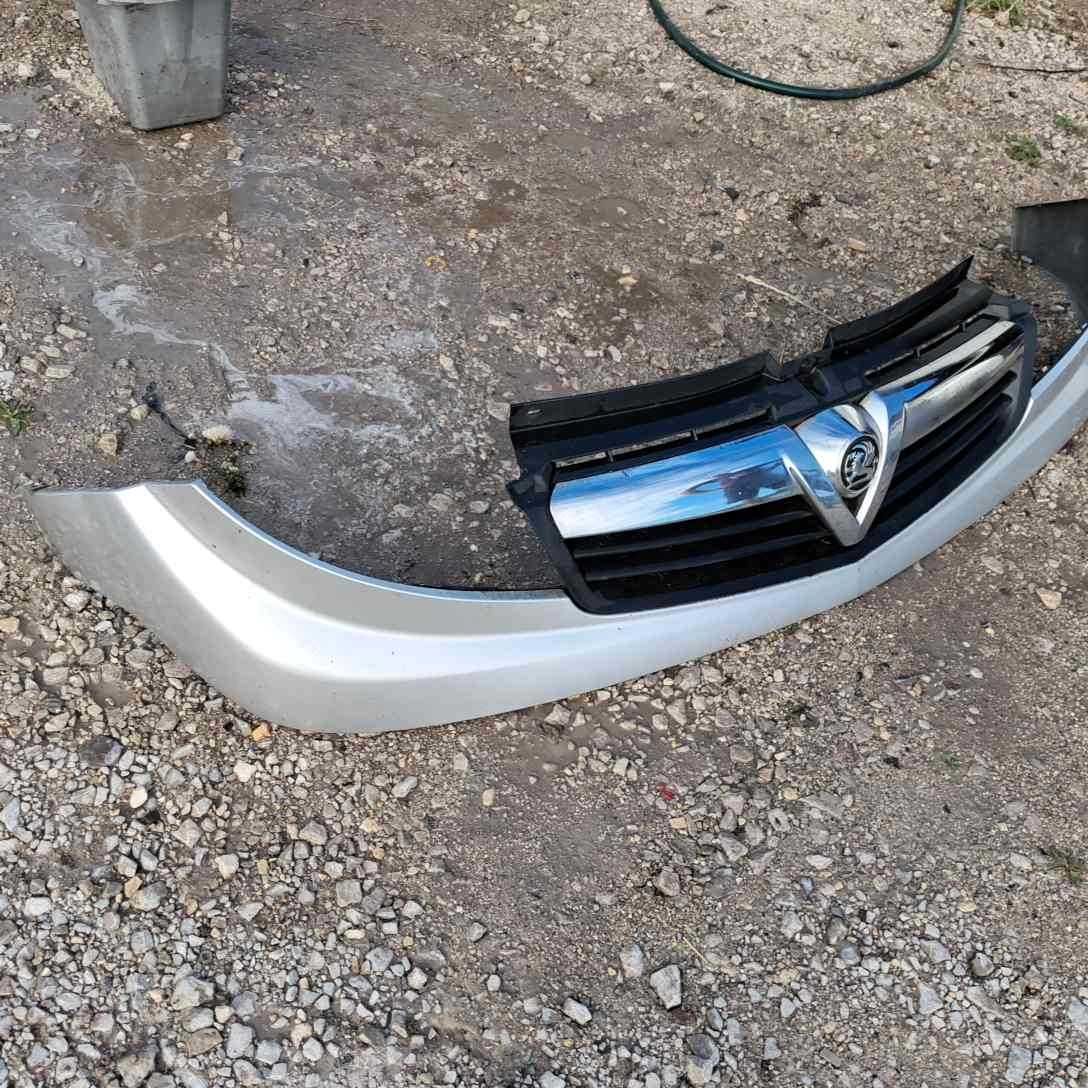 Grill atrapa Opel Vivaro