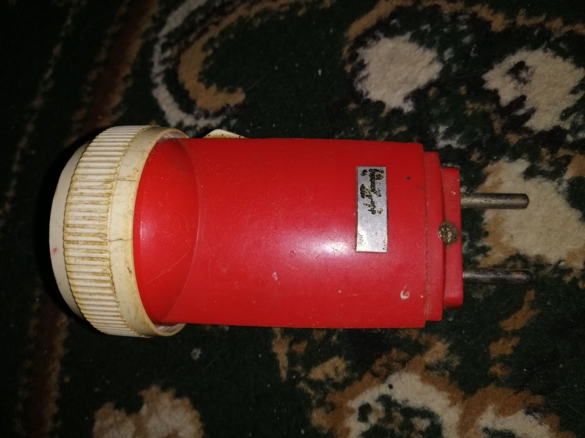 Продам фонарик на запчасти- СССР