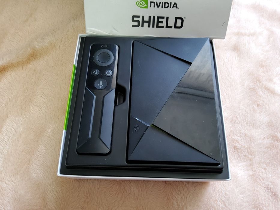 Ігрова андроїд приставка Nvidia shield TV