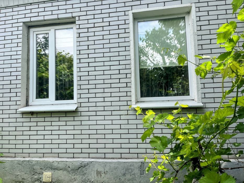 Продам ПОЛДОМА, р-н  проспекта СЛОБОЖАНСКИЙ