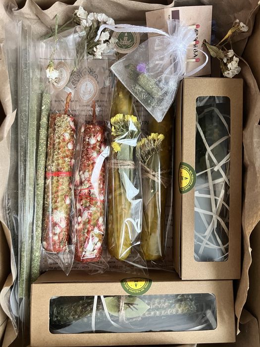 Авторські програмні свічки ручної роботи/ свічка з травами