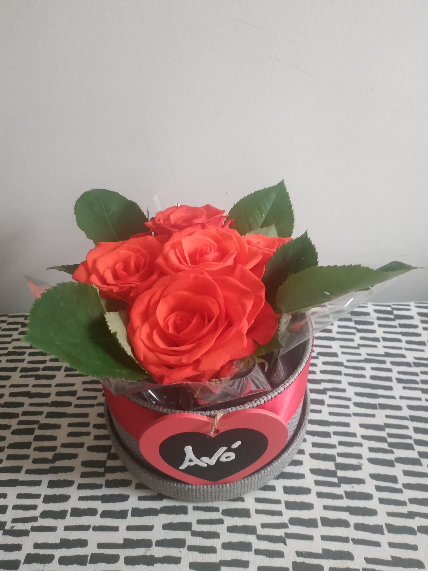 Caixa com rosas naturais