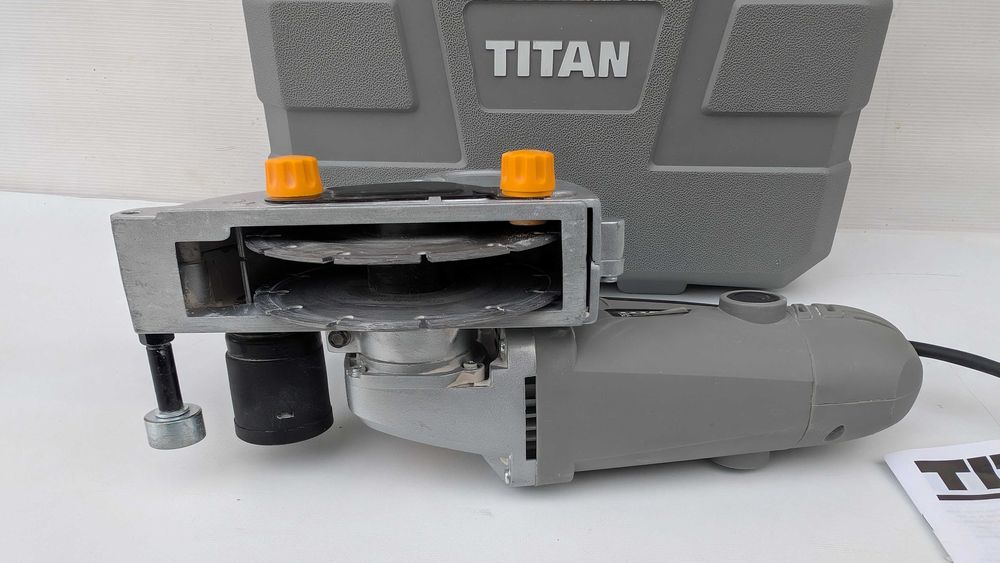 Bruzdownica Titan TTB293WCH 150mm 1700W