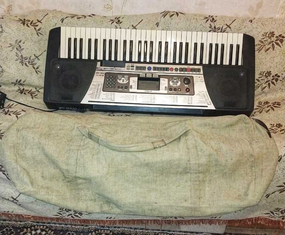 Синтезатор Yamaha PSR-350