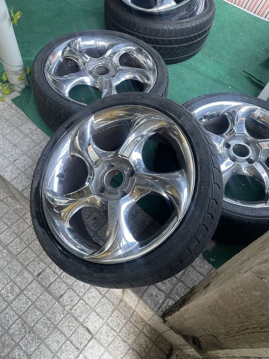 Rodas aro 19 cromadas com pneus