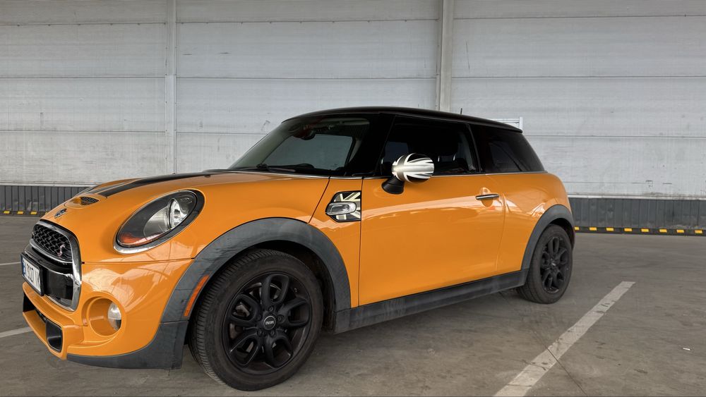 Автомобіль mini cooper s 2014