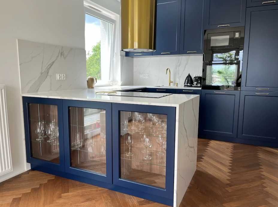 Blaty/parapety pod wymiar, granit, konglomeraty kwarcowe/granitowe