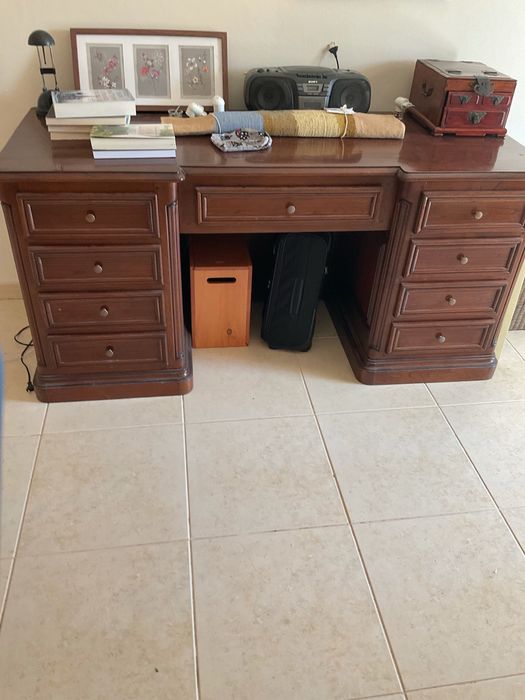 Secretaria em madeira maciça