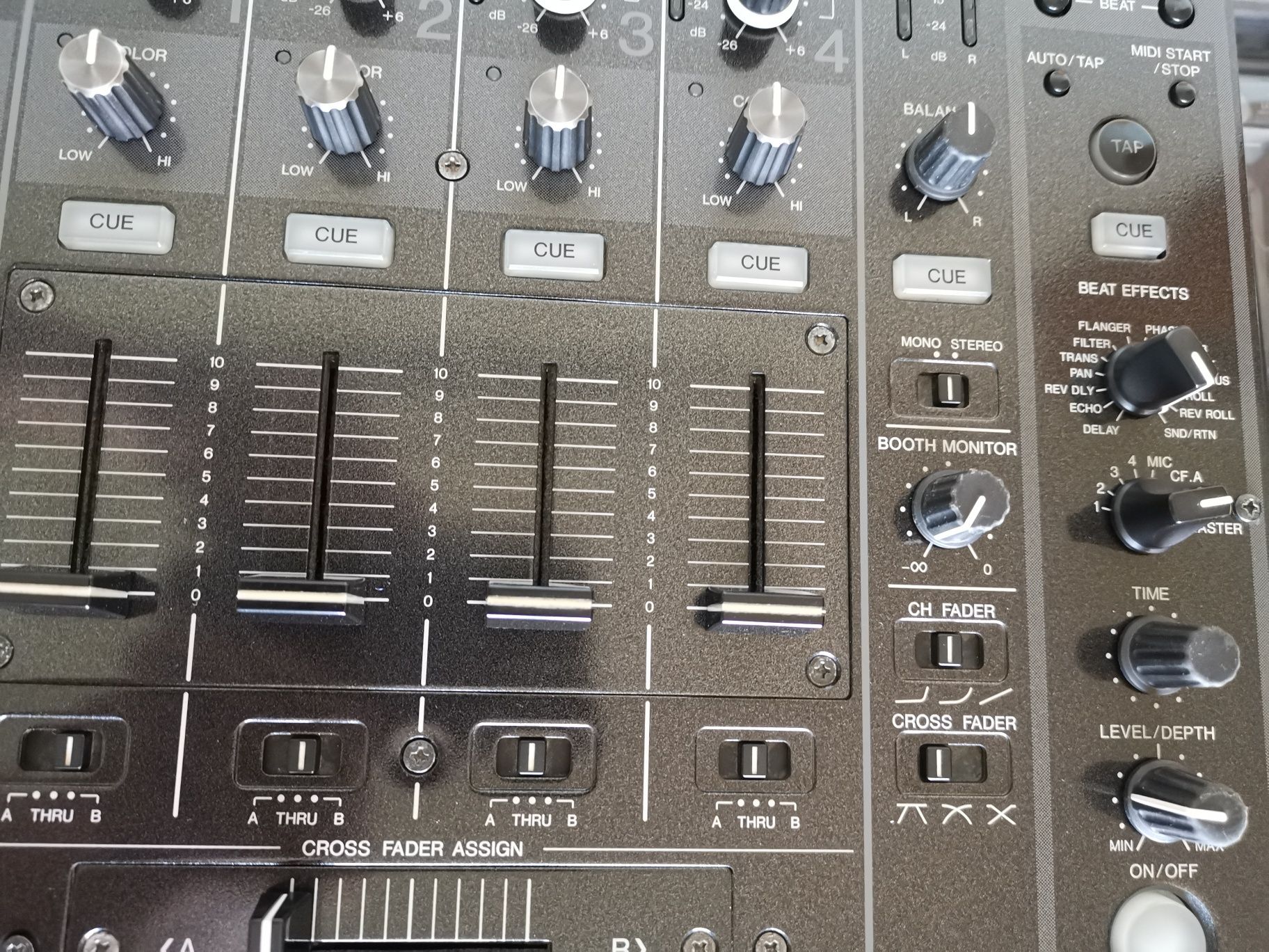 Mixer PIONEER DJM-800 - dj mikser