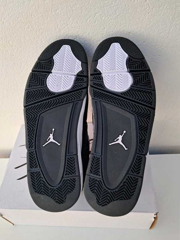 Jordan 4 Retro White Thunder R.39