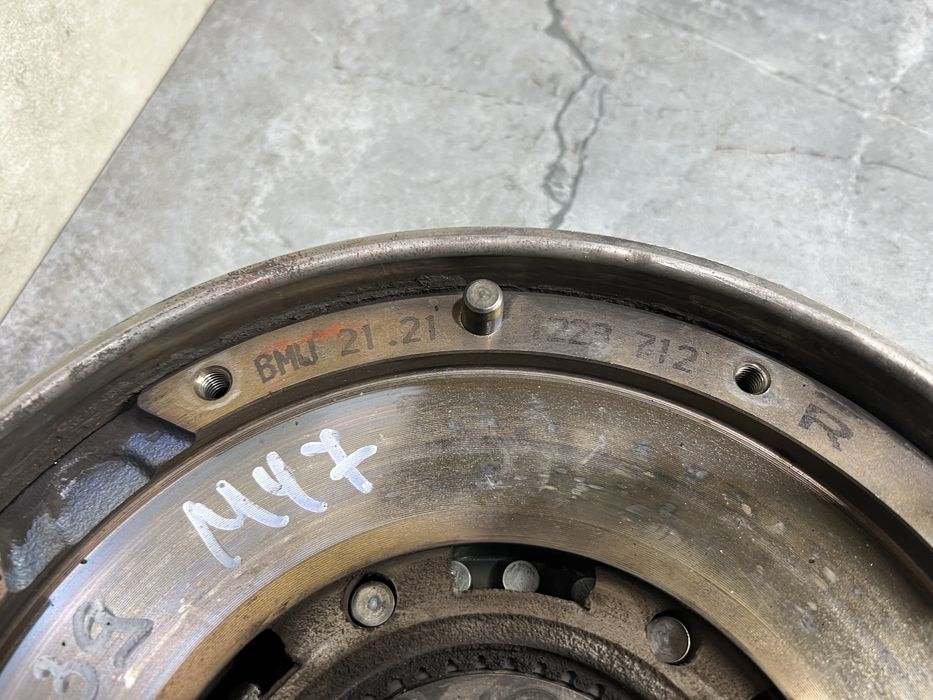 Маховик LUK Двохмасовий Демферний БМВ Е46 Е39 2.0d M47 320d 520d BMW