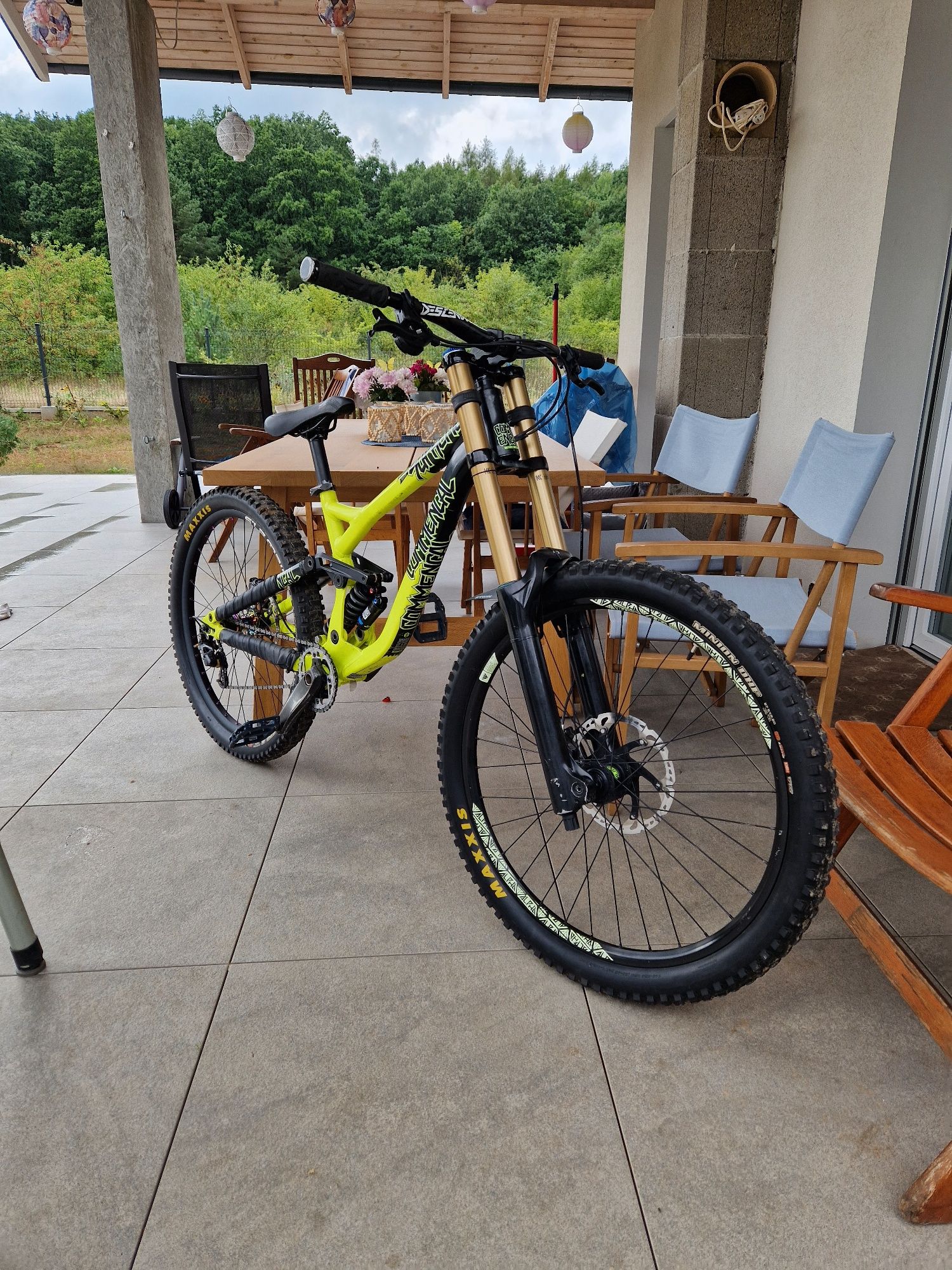 Rower DH commencal