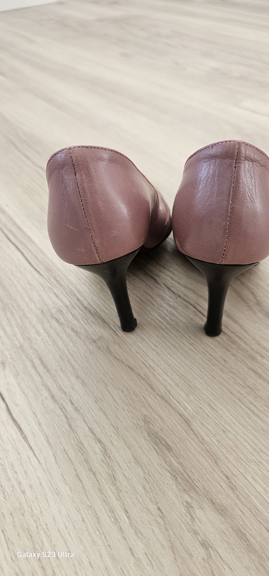 Sapatos altos rosa