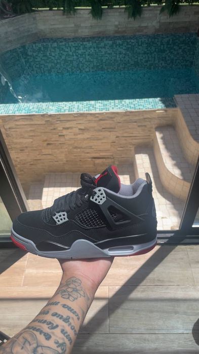 Jordan 4 Retro  Bred