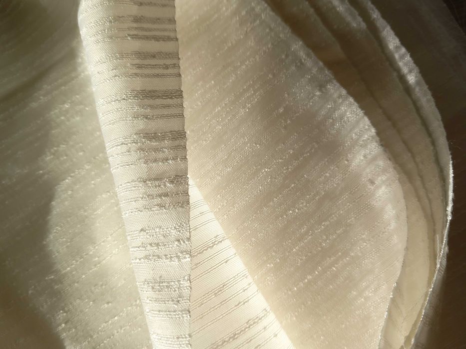 Retalhos de tecido cortinado