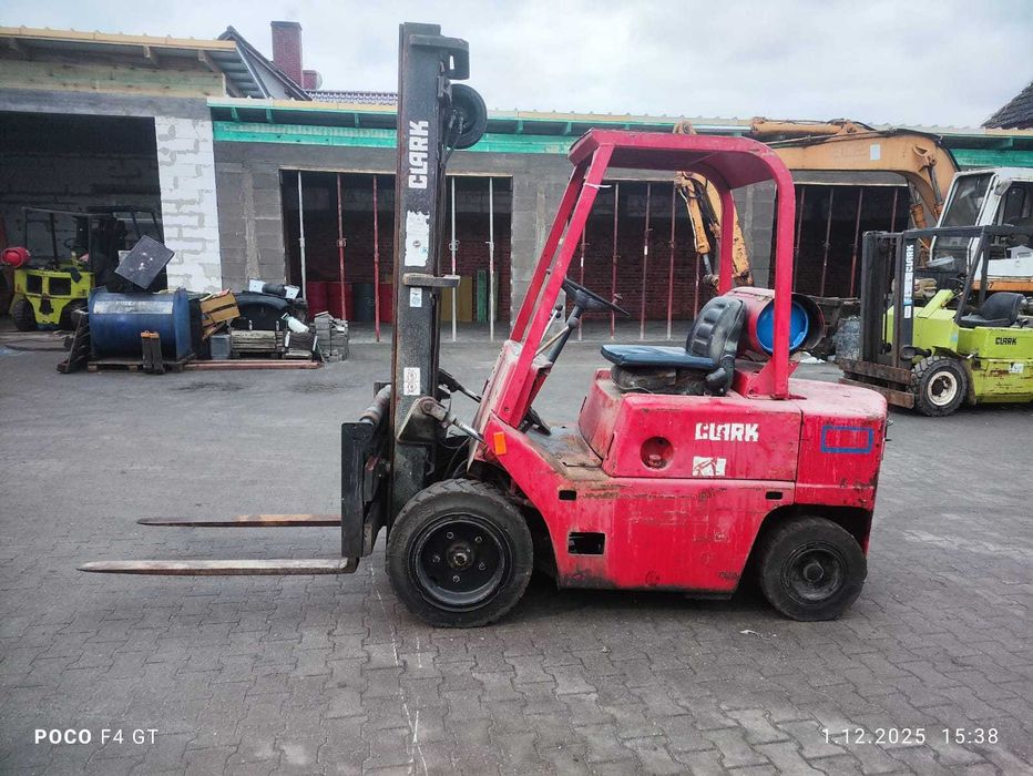 Wózek Widłowy Clark C500 Przesuw Boczny 2,5 Tony LPG Linde Toyota Yale