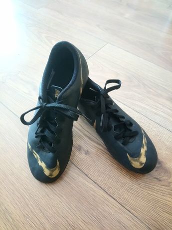 Korki Nike, rozmiar 38 (24cm), buty piłkarskie, chłopięce, młodzieżowe