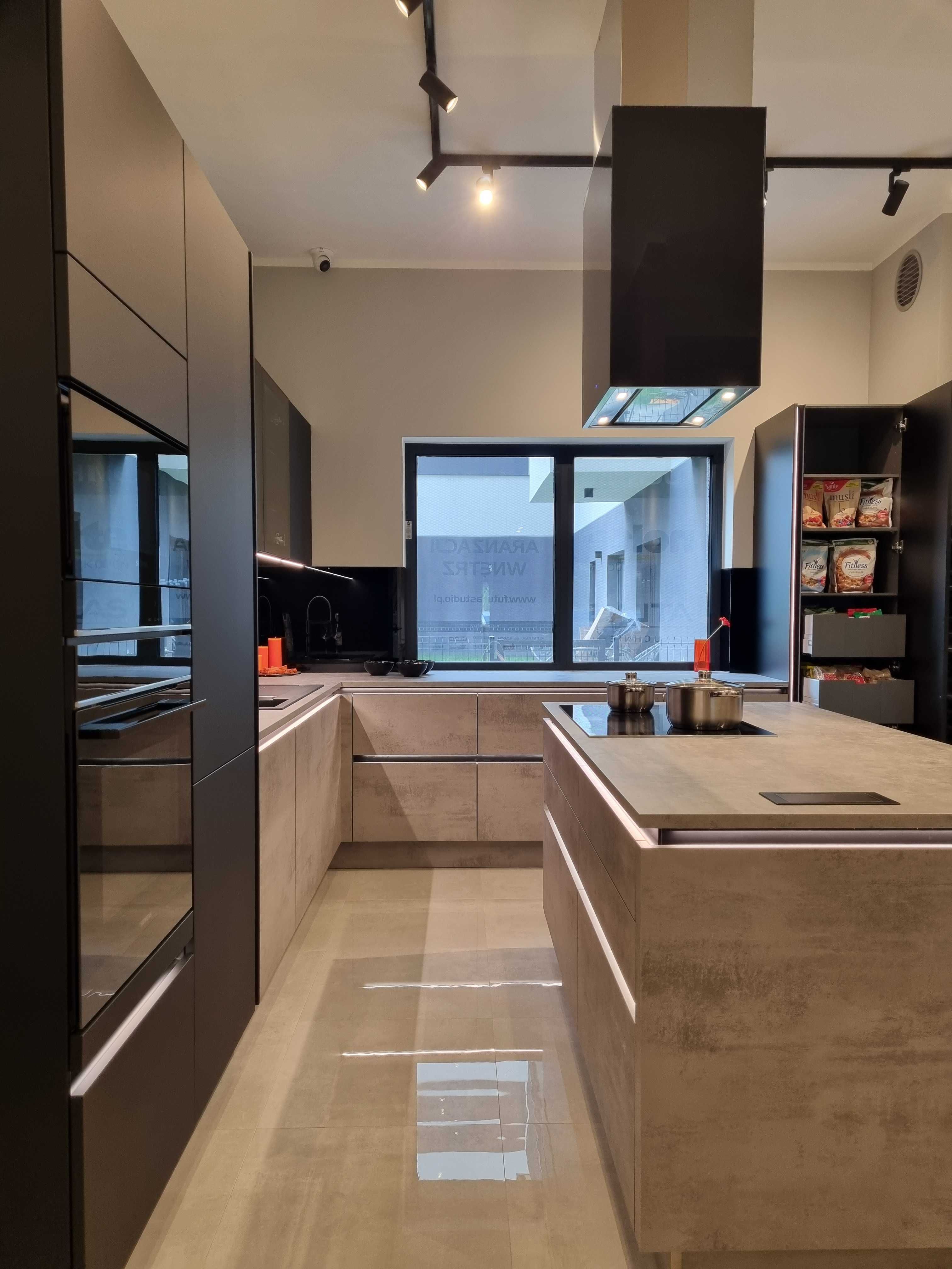 Meble kuchenne Plus Black+Stone Beton Nolte Kuchen z AGD z EKSPOZYCJI.