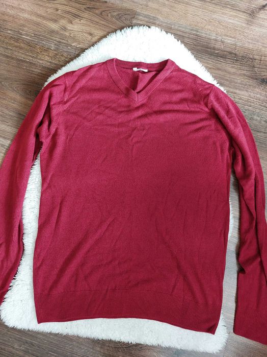 sweter bluza meski m l czerwony dekolt w serek