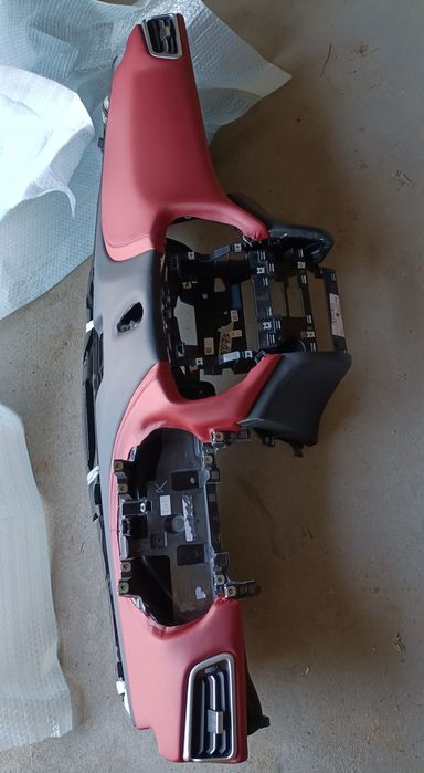 Mam komplet do Toyoty Yaris 19 rok w górę.