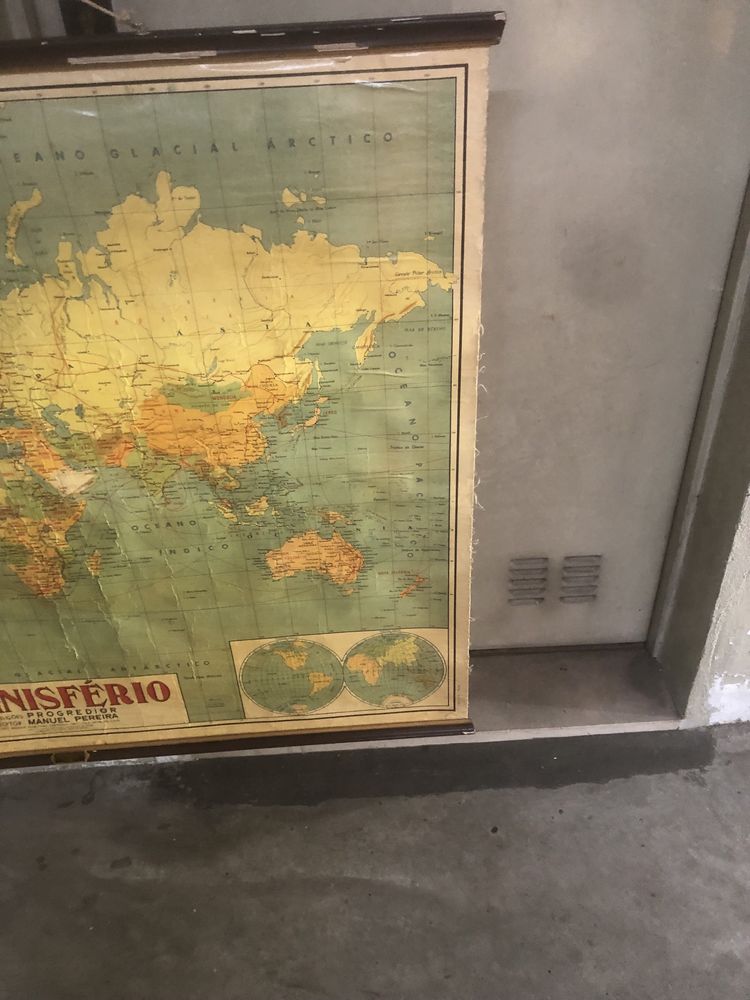 Mapa plasniferio em tela antigo das antigas escolas
