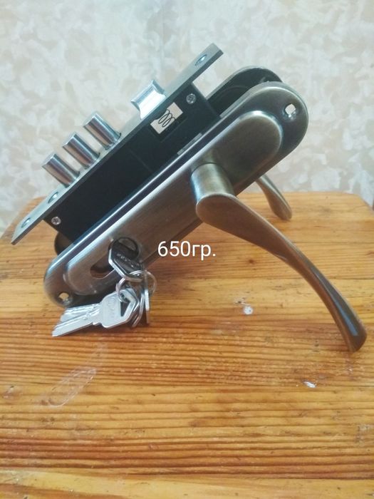 Замки для международных дверей