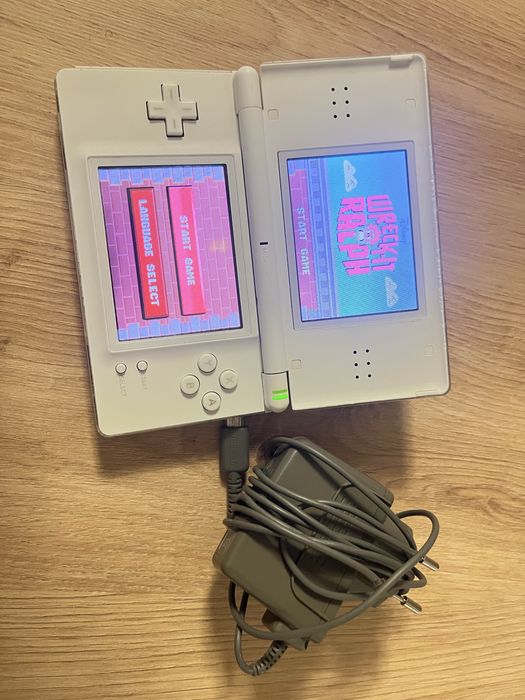 Nintendo DS Lite + ładowarka i gra