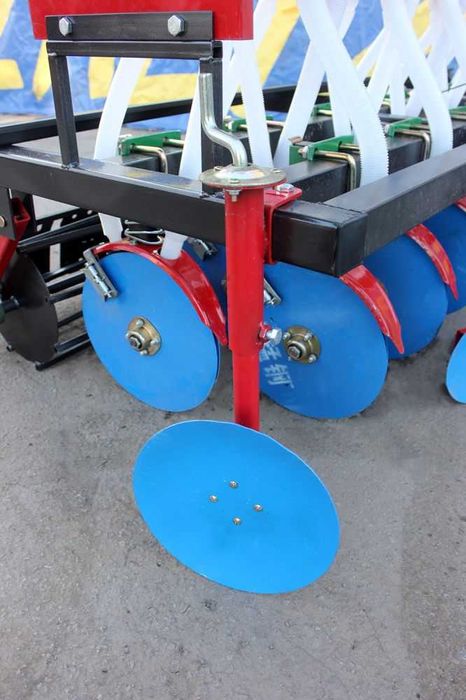 Сівалка дискова зернова "ЗАРЯ" 14-ти рядна до трактора