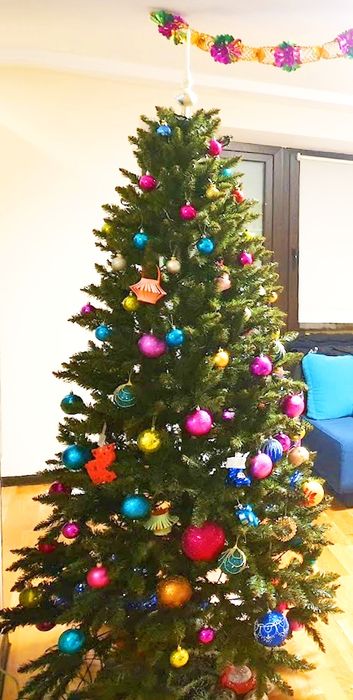Ялинка новорічна 210 см іграшки новорічні