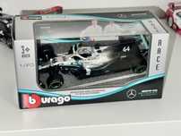 Bburago Mercedes F1 W10 1:43