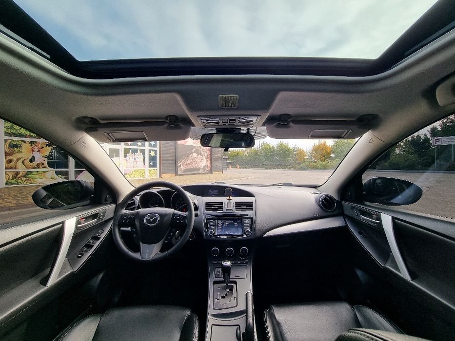 Продам Mazda 3 2013