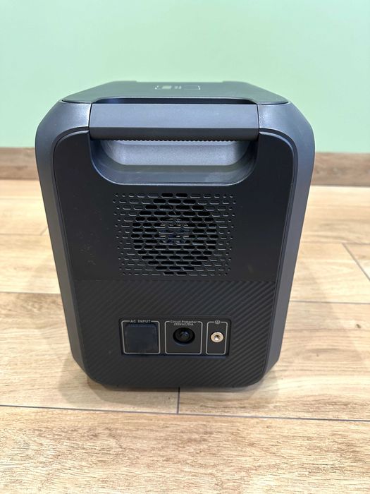 Зарядна станція Bluetti AC180