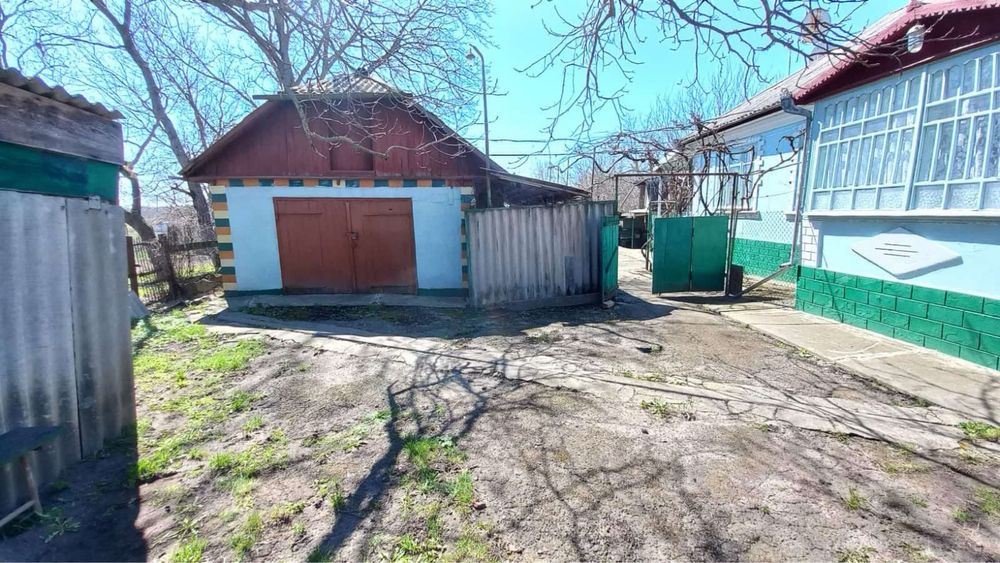 ТЕРМІНОВО  продається Будинок с. Яланець