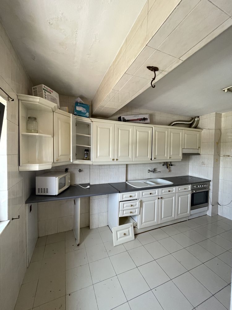 Movéis e bancada de cozinha