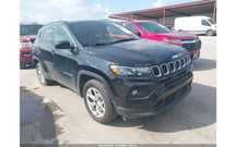 Jeep Compass 2024 JEEP COMPASS LATITUDE 4X4 2.0 Benzyna / Automat / 4x4