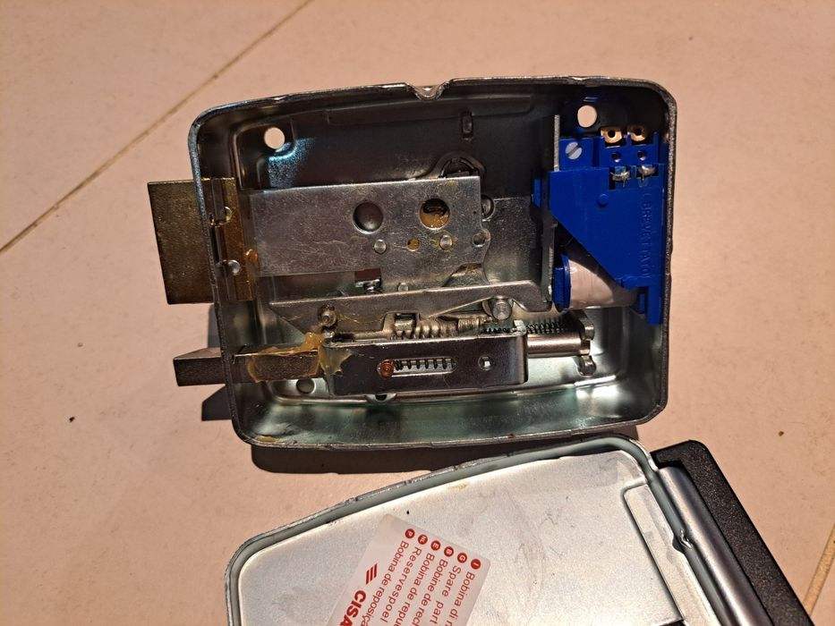 Fechadura eletrica CISA