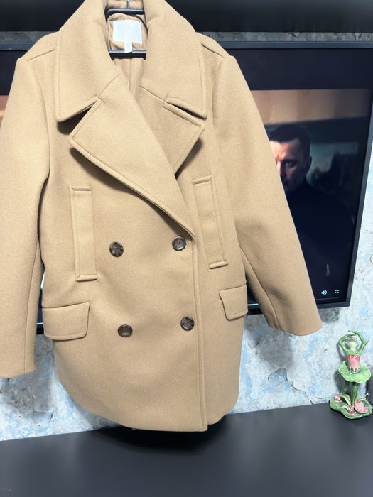 Продю нове стильне  пальто