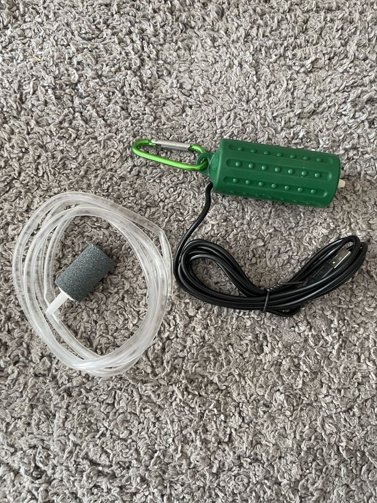 Mini pompka do akwarium USB- zielona