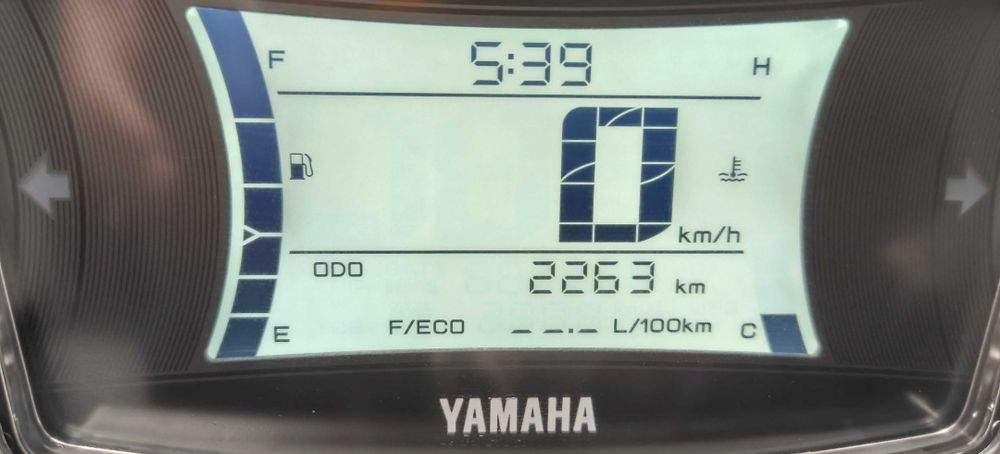 Yamaha NMAX 125CC (COM GARANTIA) + Top case Givi