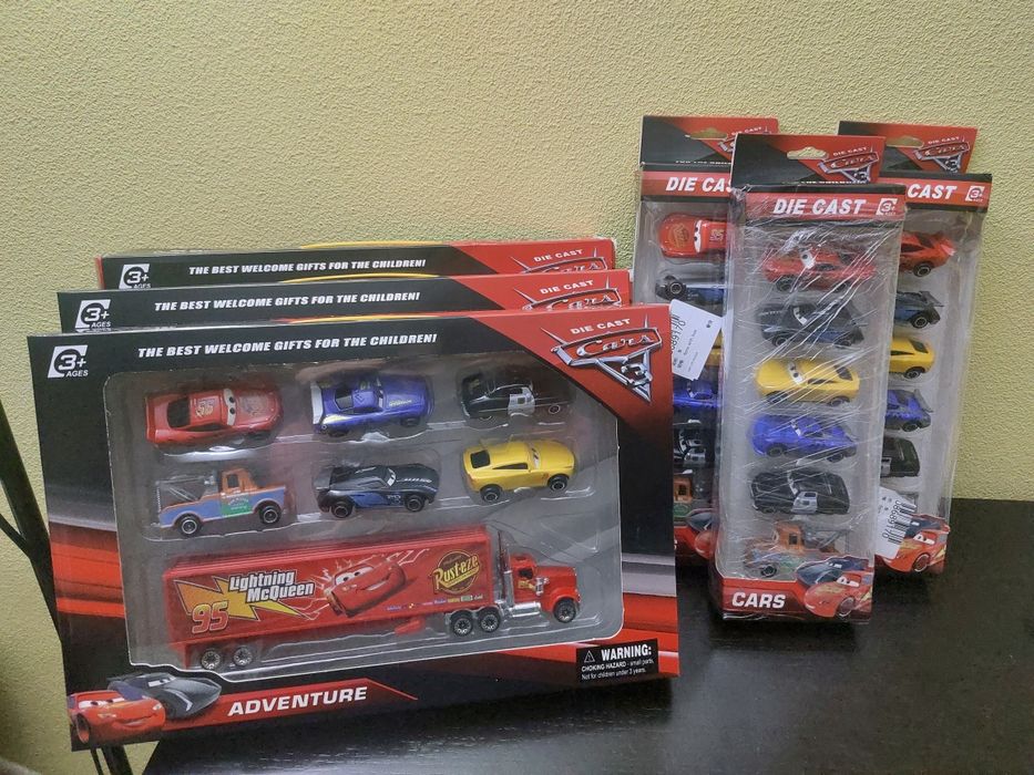 Conj 6 carros faísca McQueen + camião NOVO