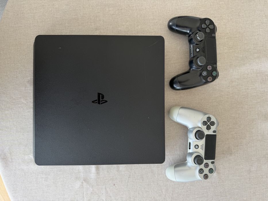 Playstation 4 slim 1TB