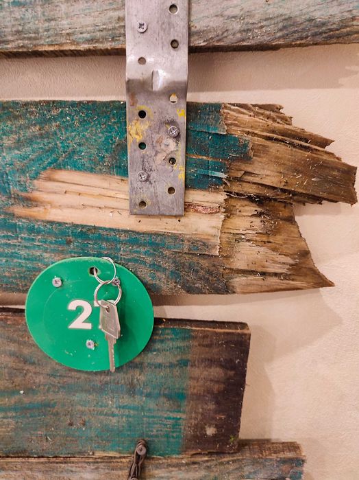 Жовтень  арт об'єкт