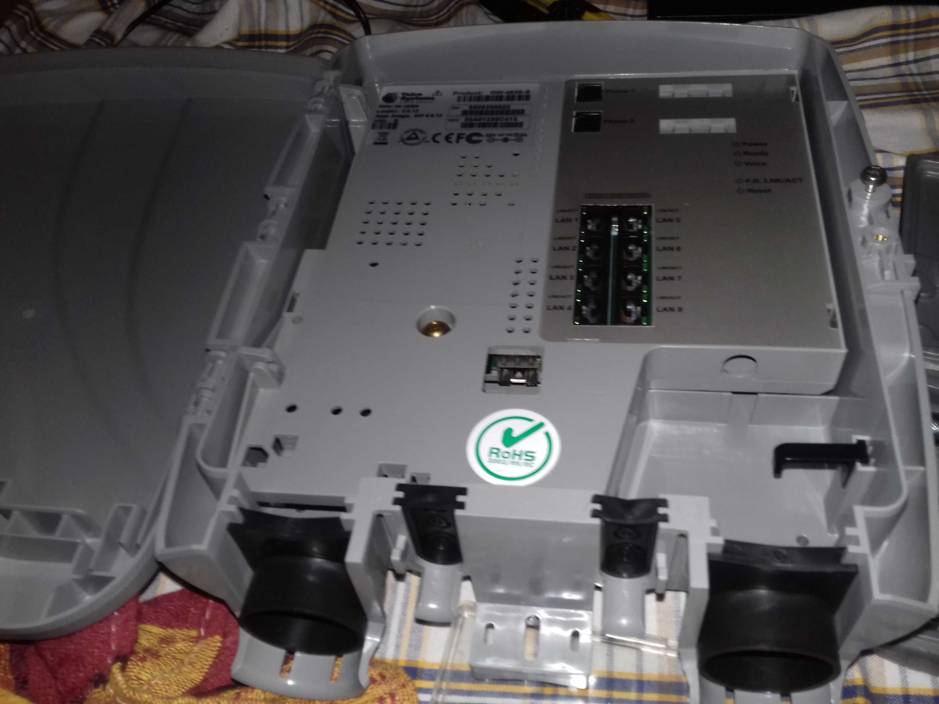 наружный коммутатор Telco GW-483S-S 8 LAN с SFP-портом + 2 порта FXS