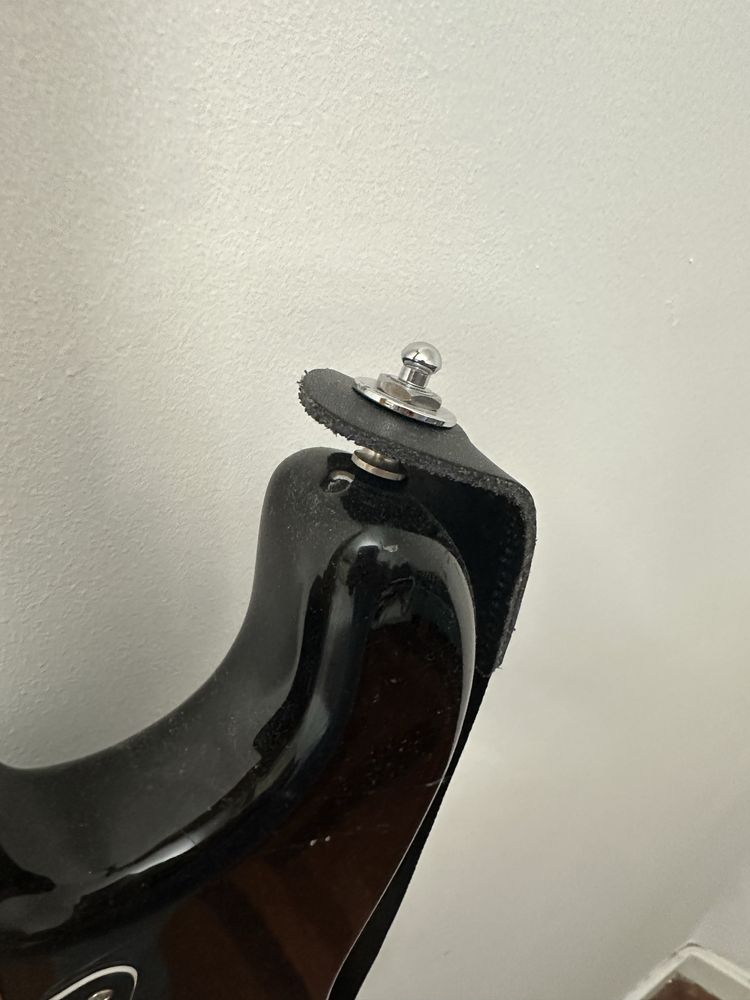 fender squier stratocaster